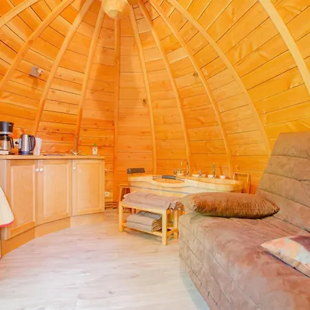 La Pom De Pin Holiday home *
