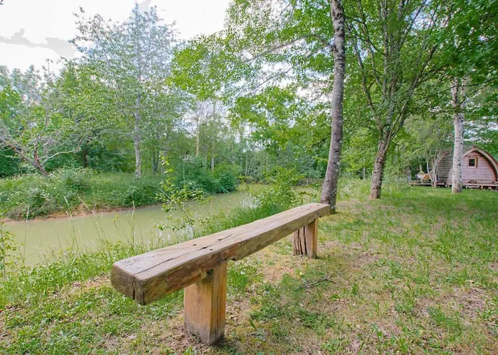 Holiday home La Pom De Pin Chennegy